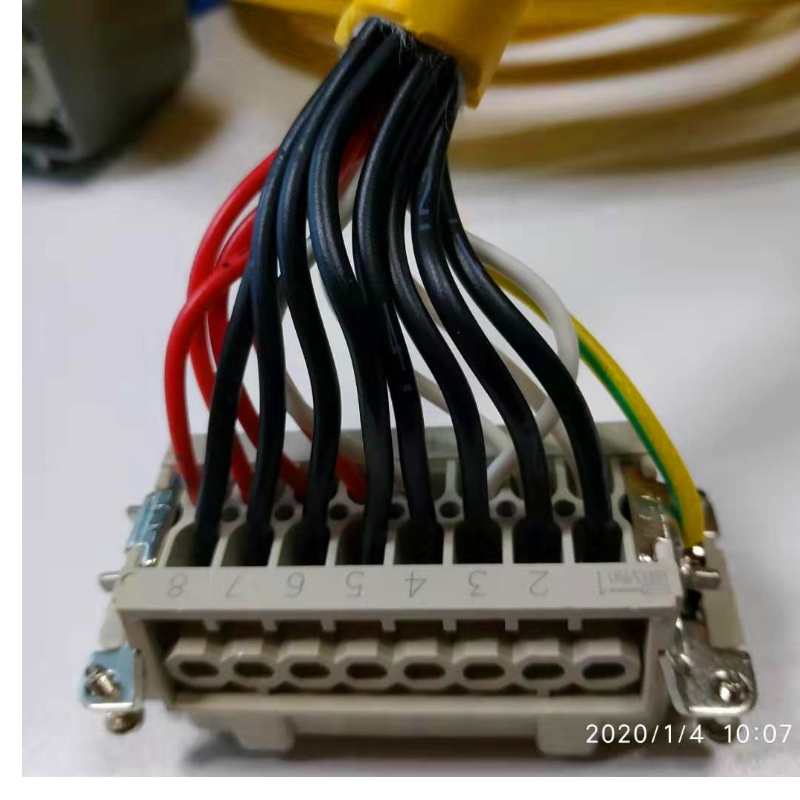 Connecting wire of temperature control box